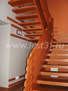 Лестница из бука 04-08 Лестница из бука 04-08